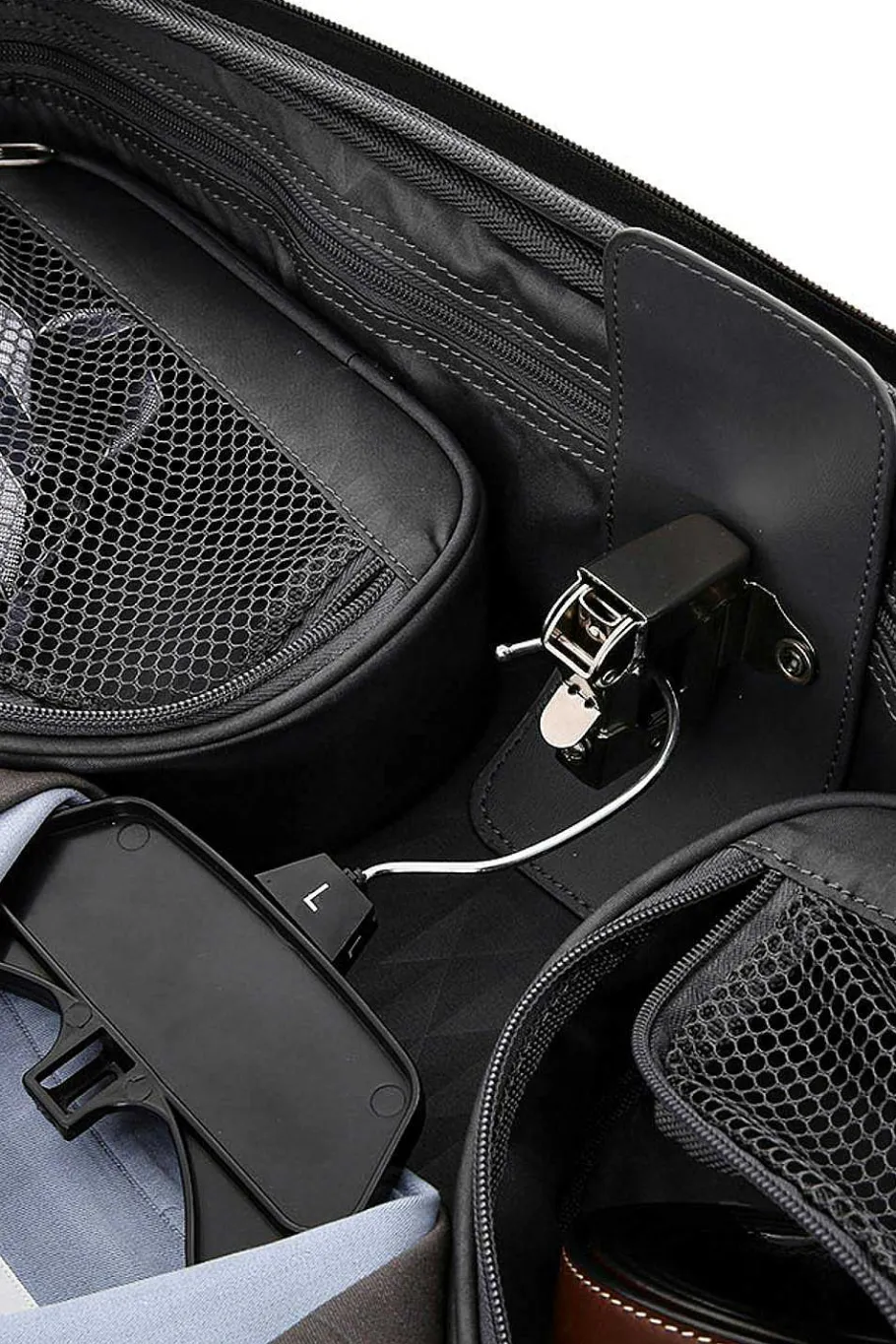 swissgear___garment_upright_carry_on_wheeled_luggage__black_7.webp Best SWISSGEAR 6590 20" Garment Upright Carry On Wheeled Luggage - Black