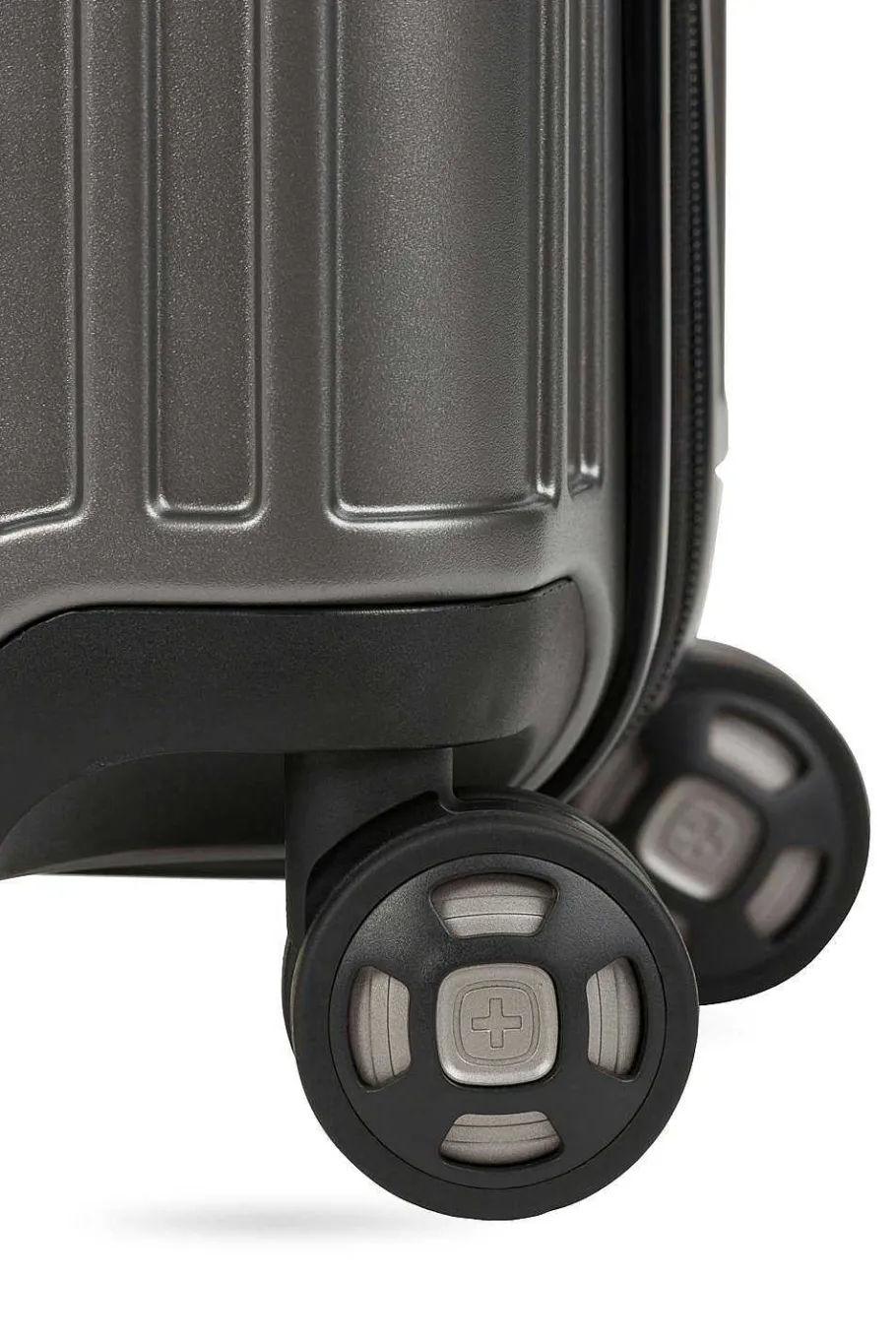 Cheap SWISSGEAR 7910 20" Usb Expandable Carry On Hardside Spinner Luggage - Gun Metal